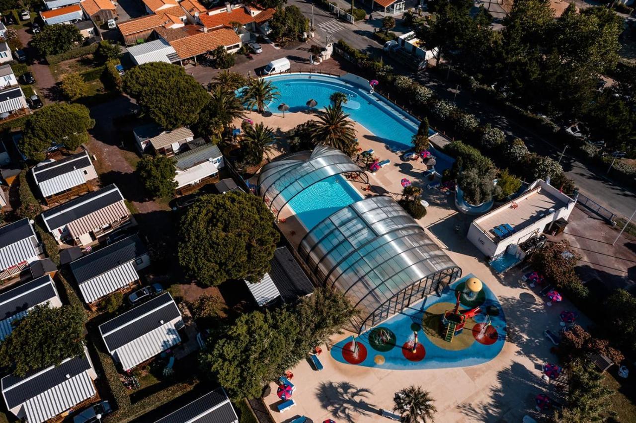 Hotel 318 Emplacement Prestige A Mer Et Soleil 5* à Les Sables Vignier Extérieur photo